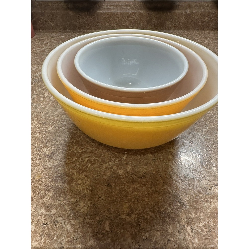 Vintage Pyrex Mixing NestingBowls Set Primary Colors Fiesta 401 402 403 SET of 3